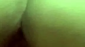 cavalgando gostoso no pau grande