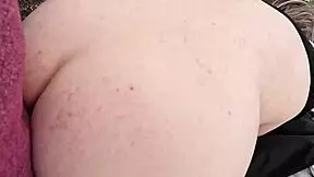 OMG, curvy German teen begs stranger for quick no-condom beach fuck! 😲