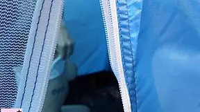 Nevlastní matka a nevlastní syn na táborové výpravě dělají zakázaný virtuální sex z pohledu