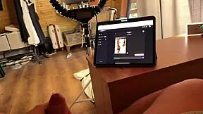 Babe Shows Big Tits And Ass In Pov