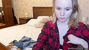 Amateur Teen 18+ Camgirl In Bra And Shirt