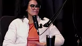 Começou com conteúdo caseiro adora seus pés tem diferença entre cama e câmera e sempre sonhou em entrar no pornô - natasha fiore watch on sheer red