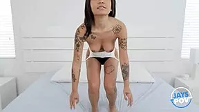 Jay's POV - tiny Asian girl Yumi Sin gets tight pussy pounded 😈