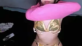 i'm bonneyuwu cosplaying as leia and masturbating with daddy vader's dildo