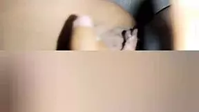 �ay que caliente por la calle subo al carro de mi novio pero me toco sola y lo dejo con las ganas de cogerme real 100 en per� callejero al m�ximo