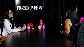 He wanted a threesome but the client cums too early and hates anal.