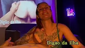 Dracarys sucking teasing and sitting with force