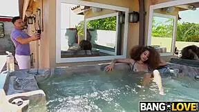 Cecilia lion in spying on this hottie pays off