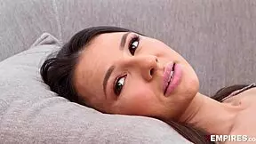 is liz jordan making a strong bond?