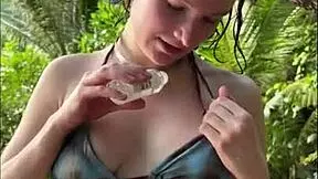 Pakistani girl apny yar ko milny i jis ka accident hua tha aur yar ny nanga kr k lund peel diya hindi audio xxxxx