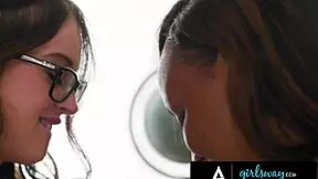 watch rachael cavalli and lulu chu scissoring passionately