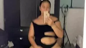 i love watching myself fuck in the mirror as a dark latina.