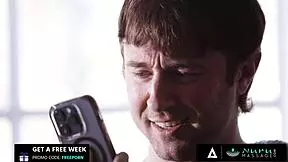 oh man, this perfect girl Vanna Bardot is giving that steamy Nuru massage for his birthday, all oiled up with Spanish subtitles 