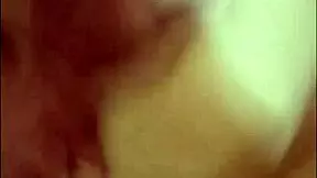 Babe Indonesia di seragam naik kontol besar gaya cowgirl dengan pacar kecil di roleplay kuliah