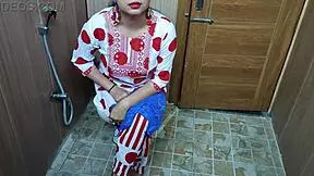 hindi teen stepson sneaks behind stepmom changing and she likes it 😈