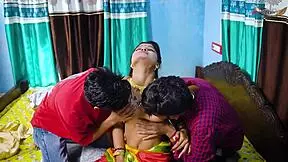 desi mallu aunty hardcore fucked by two local debar in usa.