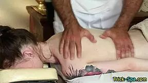 ฉันเห็นสาวแอมะจังโดนนวดหลังใส่กางเกงในกล้องซ่อน