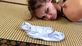 Horny girlfriend demands to be tied up for intense deepthroat and cum session!