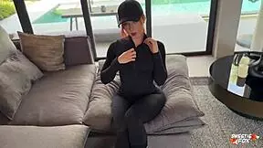 Encountered a Redhead Stranger During Morning Run, Fucked Her Wet Pussy in Doggystyle and Missionary with Deepthroat and Creampie in Leggings