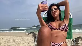 Private Beach Chat Live - Public Exhibitionism With Renatinha Mello!