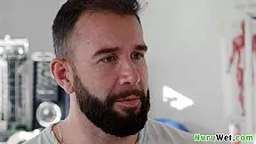 Is Anna Claire Clouds the Doctor's Order for Wet Pussy?