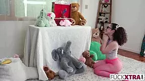 pigtail cutie pixie fucks her puppet master 😏 so cute!