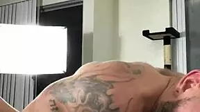 i giv extrem desperation humilation and hard fuck to dis puke whore.