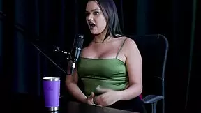 Começou como acompanhante seu primeiro vídeo foi com dois homens não manteve segredo da família e tem vontade de fazer gang bang - maria bittencourt sheer red