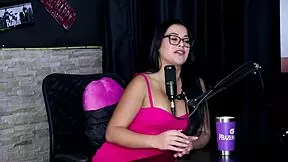 Começou como acompanhante seu primeiro vídeo foi com dois homens não manteve segredo da família e tem vontade de fazer gang bang - maria bittencourt sheer red