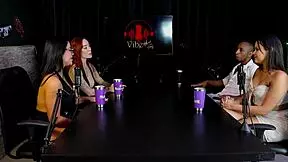 morena safada rebola gostoso em cima do negão fazendo boquete depois de falar em ter a liberdade para gemer como quer.