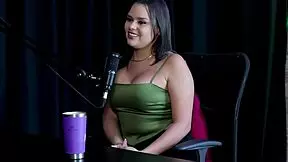 Começou como acompanhante seu primeiro vídeo foi com dois homens não manteve segredo da família e tem vontade de fazer gang bang - maria bittencourt sheer red