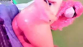 tranny comiendo uvas por el culo trailer - maddy diamond