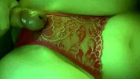 Moj kolega je potegnil mojo hlačko na stran in me lepo pofukal v študentskem domu.