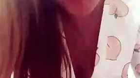 ¿qué tal un beso de buenas noches antes de dormir?