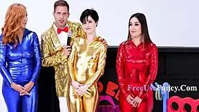 Playing game with free use and no shame