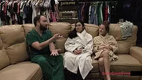 Perverted podiatrist sucks tattooed feet toes