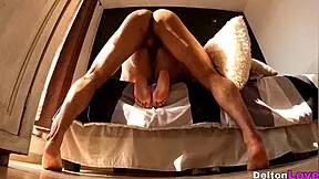 Gadis Latina Cantik Haus Kontol, Membungkuk untuk Aksi Intens