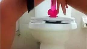 sexy girl sends leaked dirty video to boyfriend