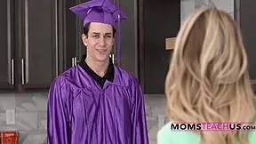 size is important in this family gathering