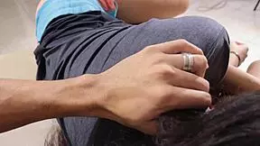 mi sexy hermanastra me mama la polla grande sin manos, le encanta mi lechita