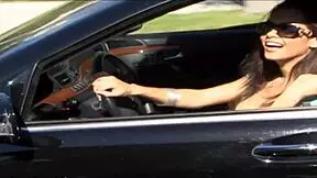 통통한 라티나 Daisy Marie가 육즙 보지로 하드 자지 좋아해