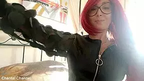 Sevimli Üvey Oğlun İleri Hareketlerine Direniyor