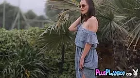 Does Adel Morel strip?