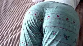 Saudara tiri cewek dapat pijat mengejutkan yang bikin hasil tak terduga