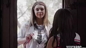 big boobs cheerleader seduces petite hairy classmate with tribbing and fingering 😘