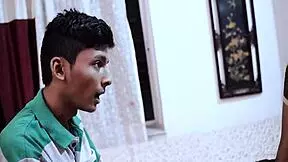 Indická učitelka učí sexu desi studentku: felace, doggystyle a lízání kundičky 😏