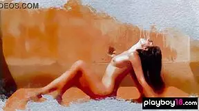 Petite latina muse Katherinne Sofia strips nude under the hot sun