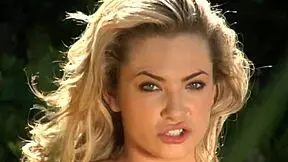 Dahlia Sky engages in voyeur masturbation privately