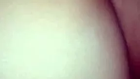 Putita Calenturienta En Bata Dando Coño