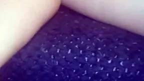 Putita Calenturienta En Bata Dando Coño